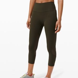 NWT: Pace Rival Crop 22”
